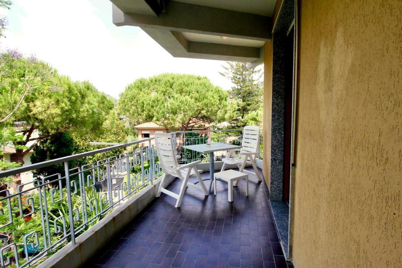 The Green Corner Bordighera Ngoại thất bức ảnh